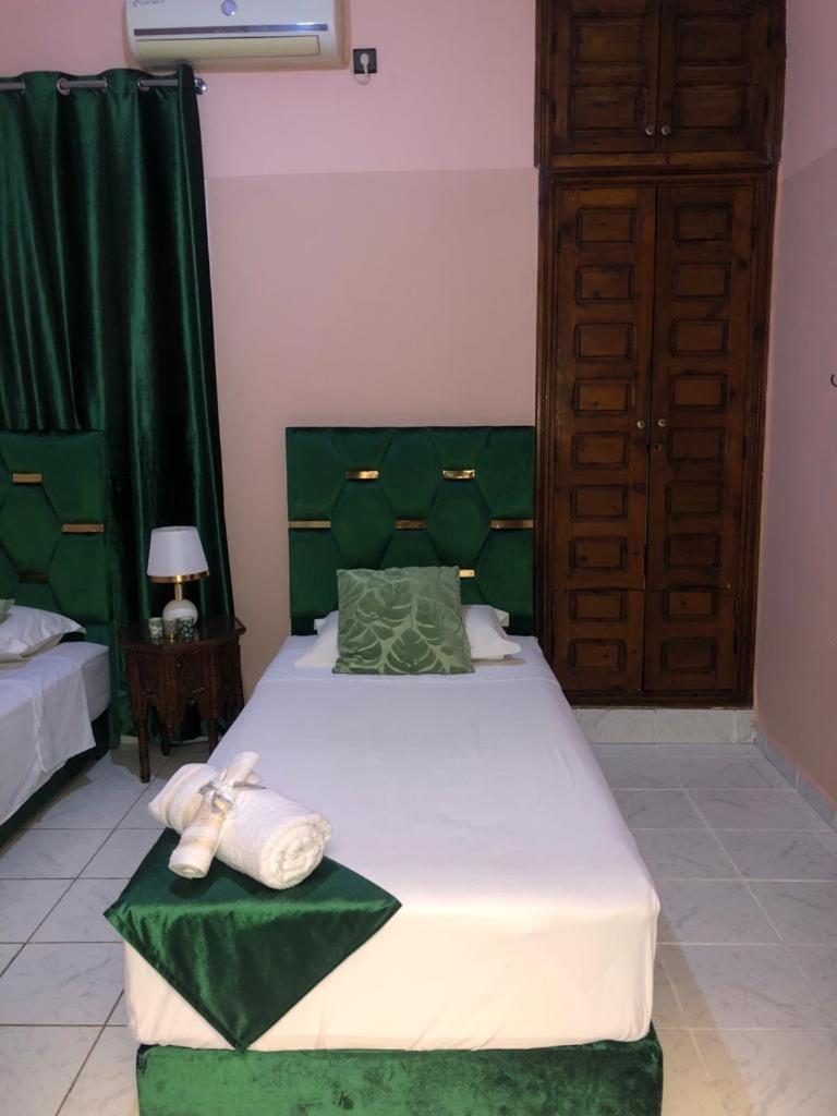 Riad Ramona Lqariya Seyaheya Marrakesh Room photo